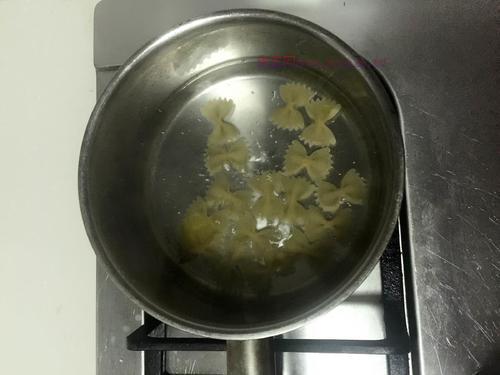 蝴蝶意面的做法 蝴蝶意面的做法