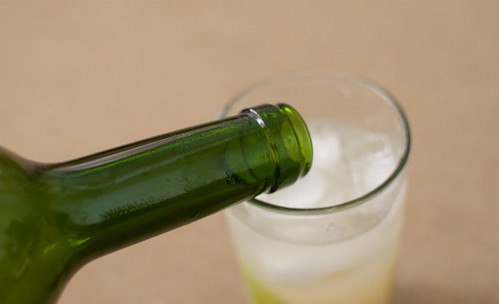 酸橙鸡尾酒的制法的做法步骤4